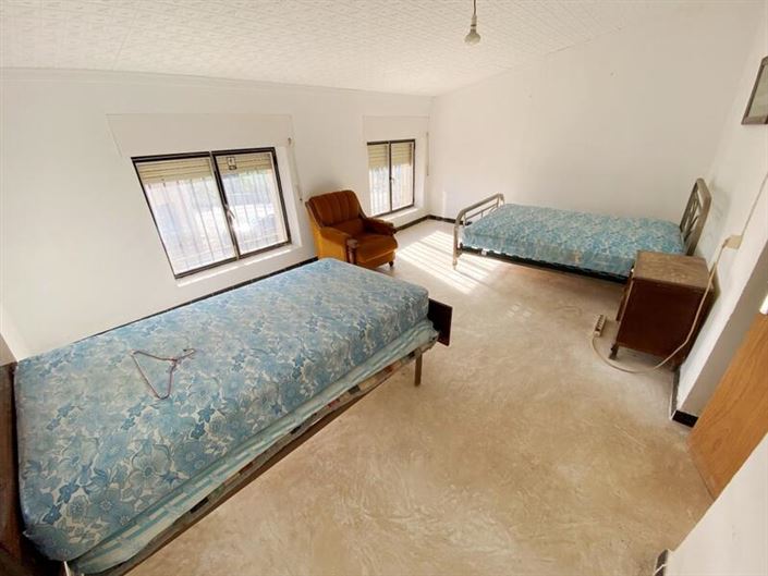 Image No.19-6 Bed Property for sale