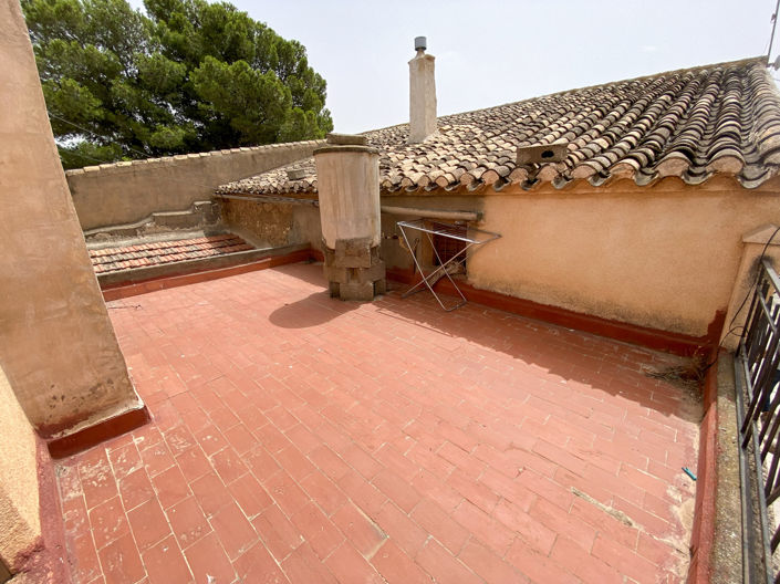 Image No.28-6 Bed Property for sale