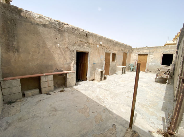 Image No.33-6 Bed Property for sale