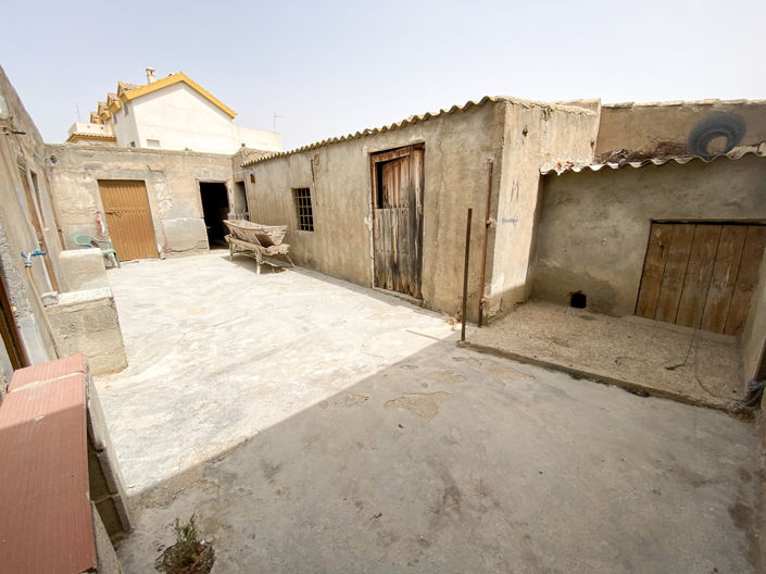Image No.34-6 Bed Property for sale
