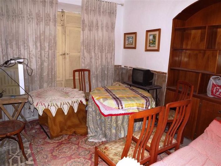 Image No.3-4 Bed Property for sale