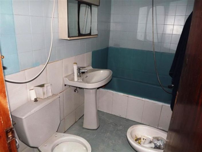 Image No.5-4 Bed Property for sale