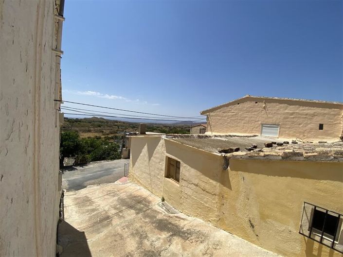 Image No.21-3 Bed Property for sale