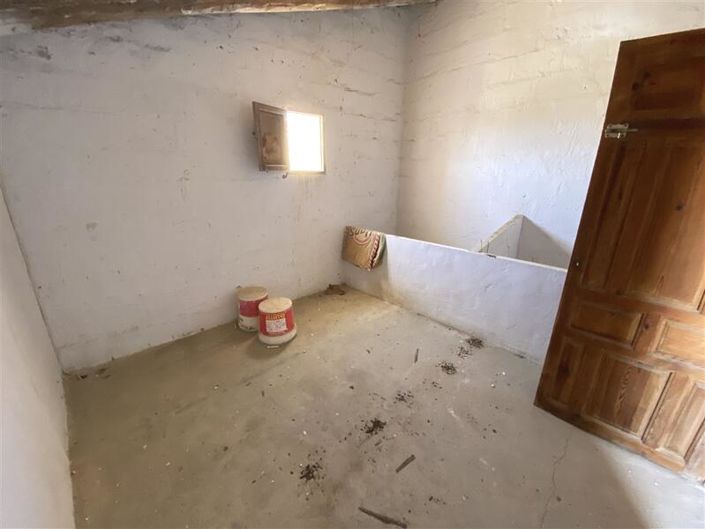 Image No.25-3 Bed Property for sale