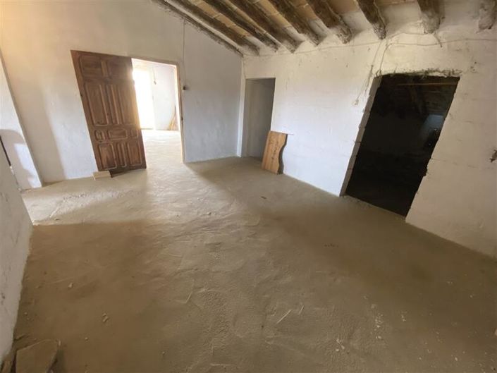 Image No.30-3 Bed Property for sale