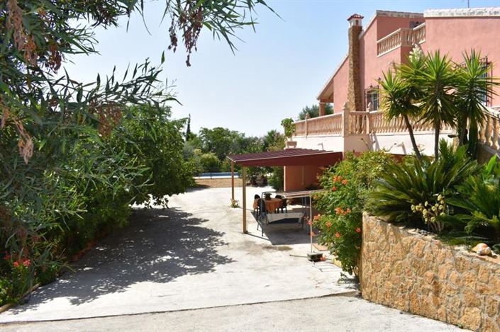 Image No.7-4 Bed Property for sale