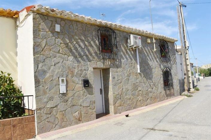 Image No.1-4 Bed Property for sale