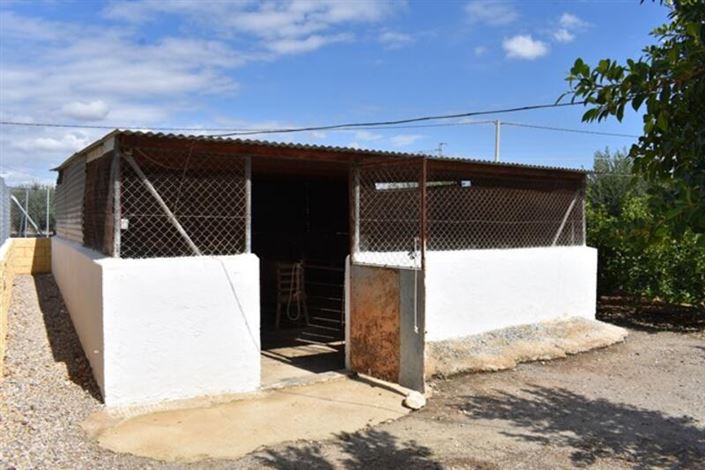 Image No.15-3 Bed Property for sale