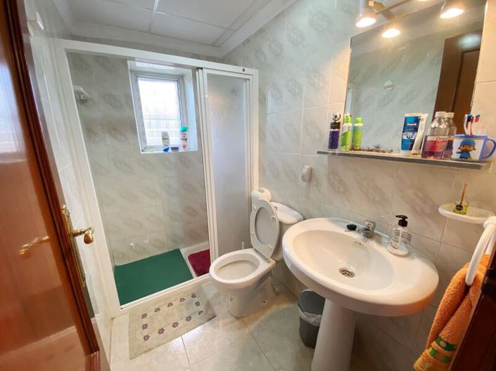 Image No.12-3 Bed Property for sale