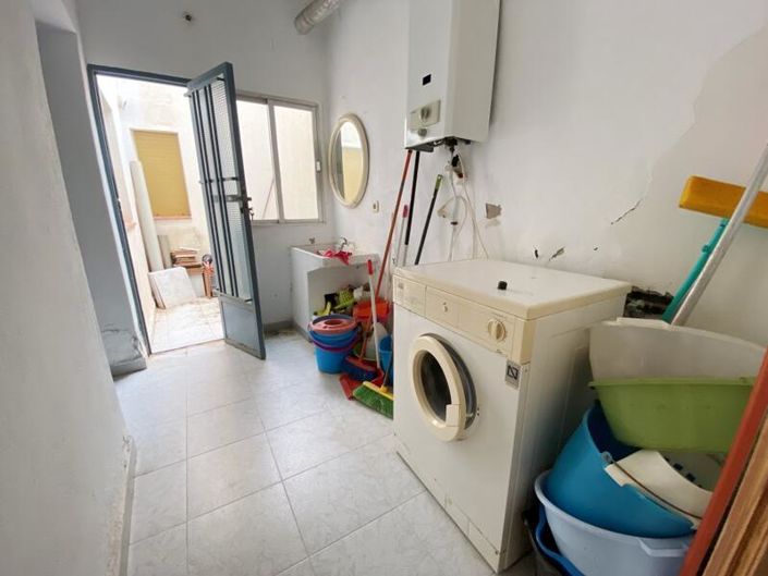 Image No.25-3 Bed Property for sale