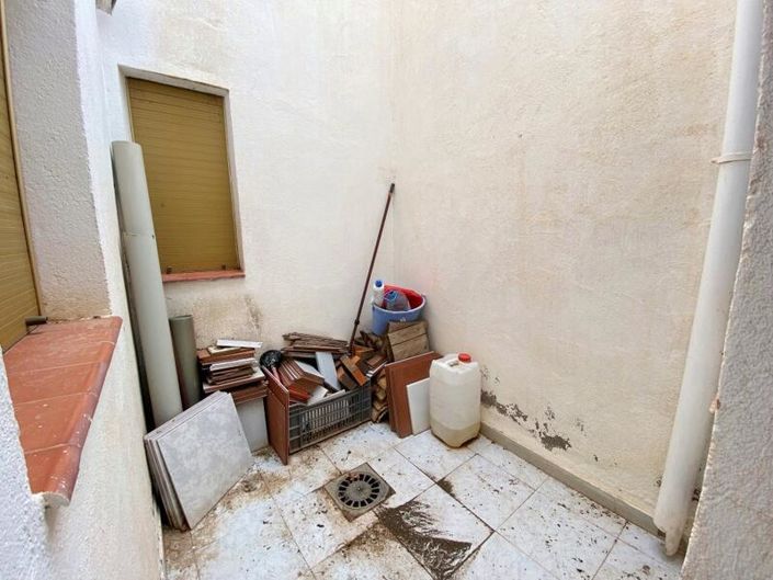 Image No.27-3 Bed Property for sale