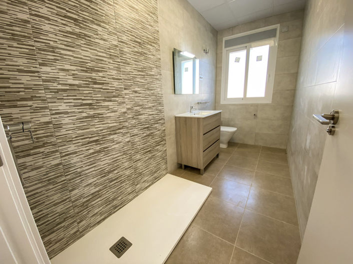 Image No.10-3 Bed Villa for sale