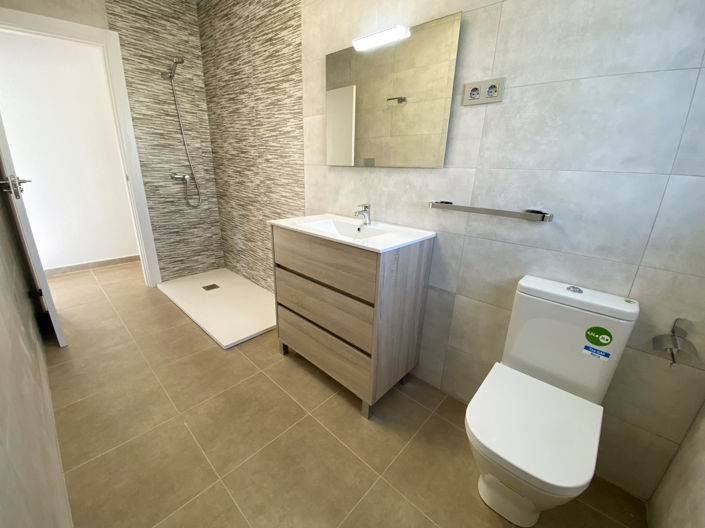 Image No.11-3 Bed Villa for sale