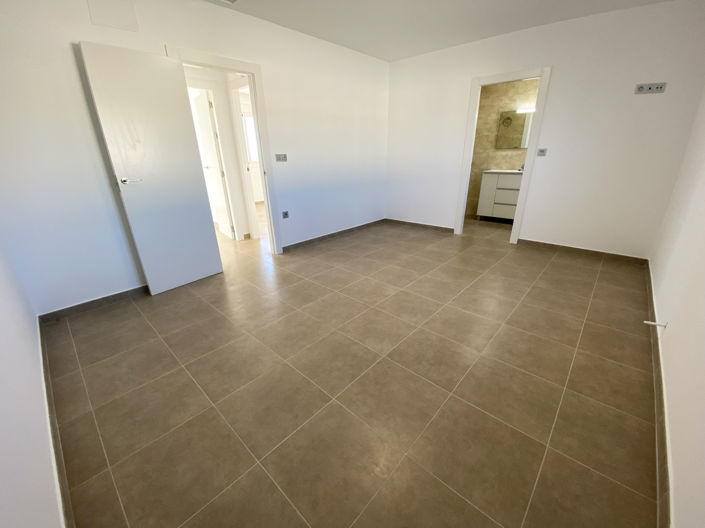 Image No.22-3 Bed Villa for sale