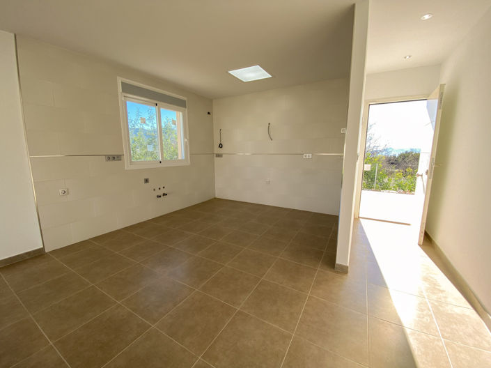 Image No.9-3 Bed Villa for sale