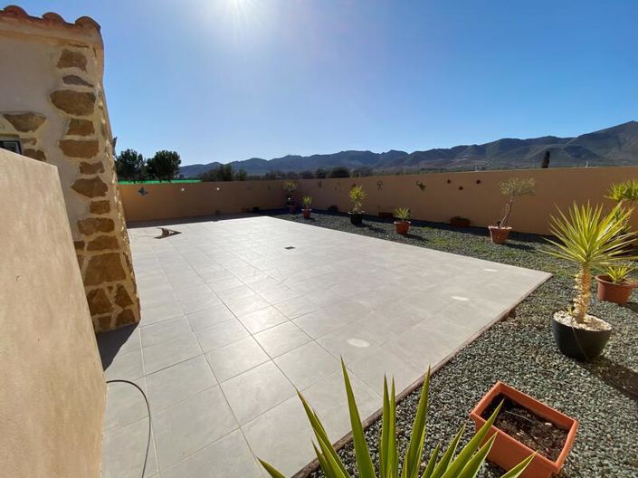 Image No.25-3 Bed Property for sale