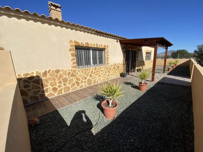 Image No.27-3 Bed Property for sale