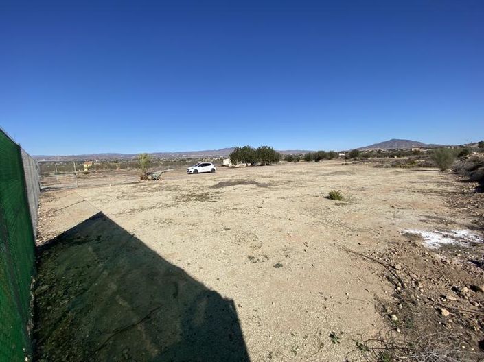 Image No.34-3 Bed Property for sale