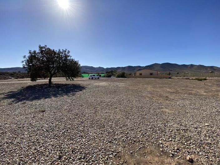 Image No.35-3 Bed Property for sale