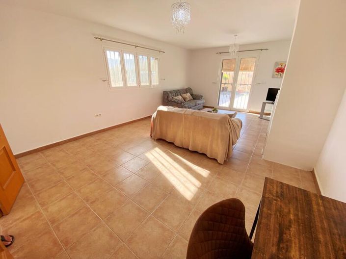 Image No.7-3 Bed Property for sale