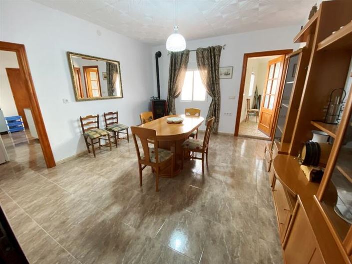 Image No.13-5 Bed Property for sale