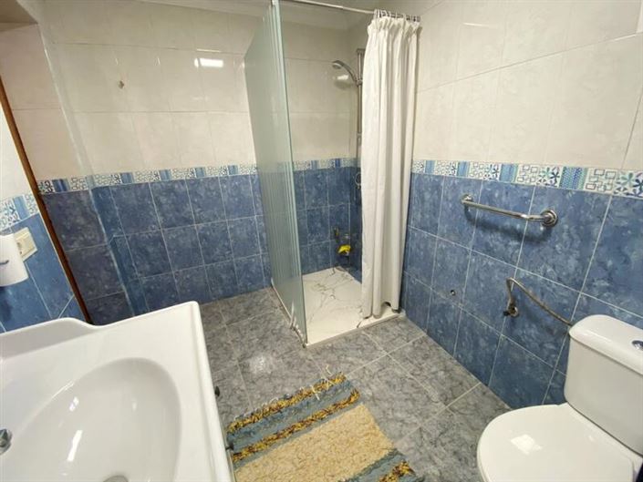 Image No.22-5 Bed Property for sale