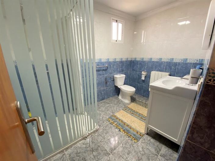 Image No.23-5 Bed Property for sale