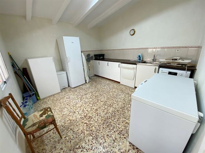 Image No.24-5 Bed Property for sale