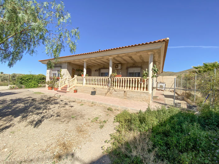 Image No.3-4 Bed Villa for sale