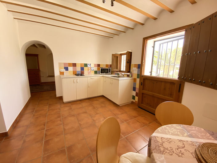 Image No.19-9 Bed Property for sale