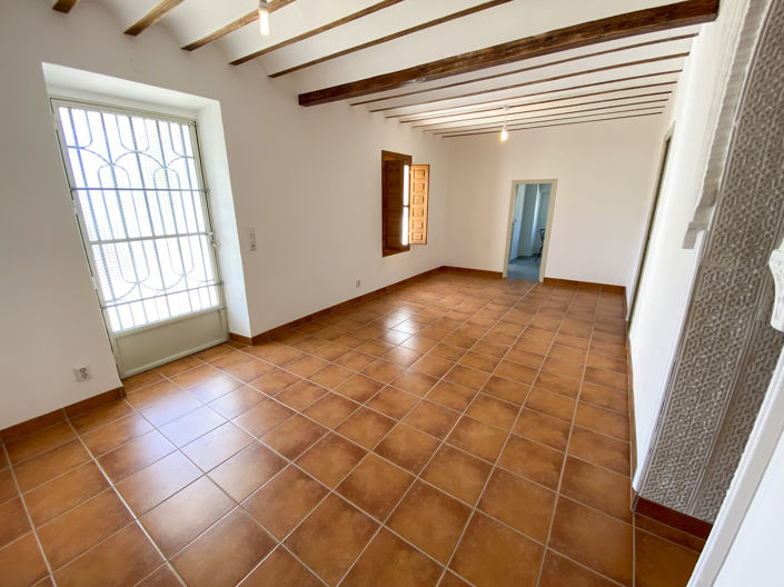 Image No.29-9 Bed Property for sale