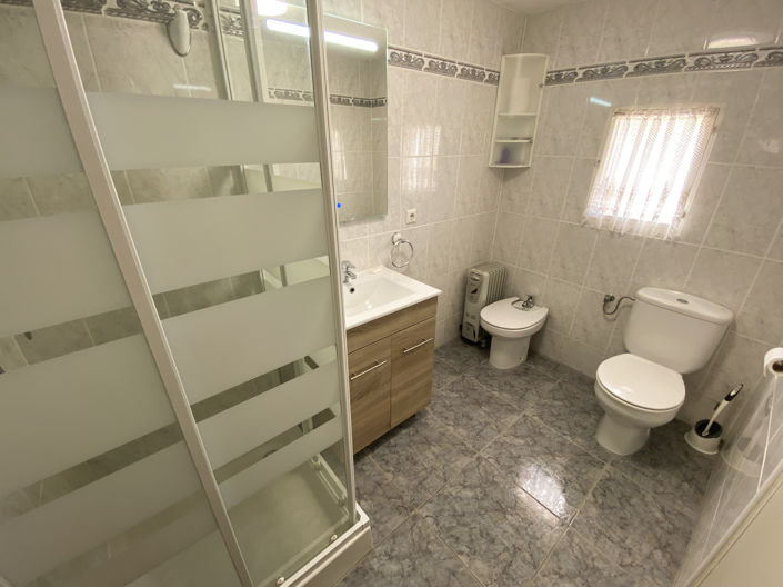 Image No.39-9 Bed Property for sale