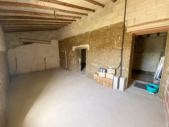 Image No.40-9 Bed Property for sale