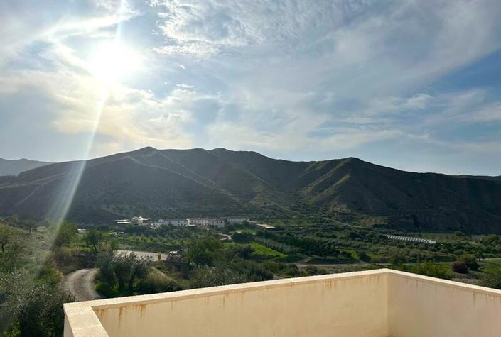 Image No.13-3 Bed Property for sale