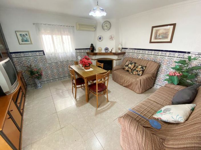 Image No.11-6 Bed Property for sale