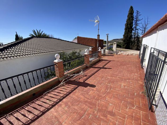 Image No.32-6 Bed Property for sale