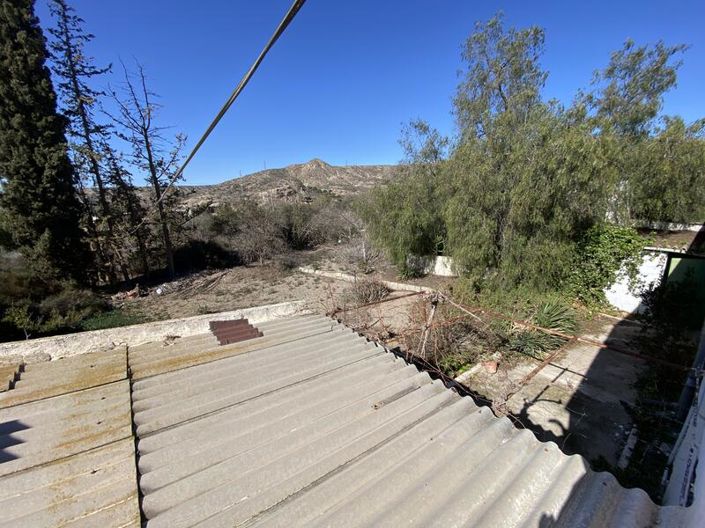 Image No.36-6 Bed Property for sale