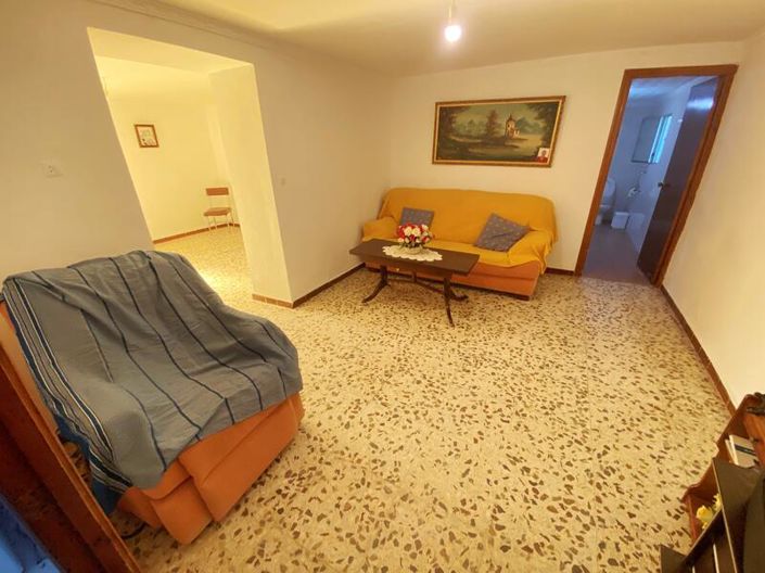 Image No.10-3 Bed Property for sale