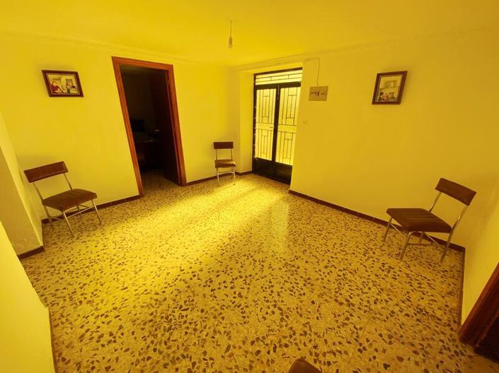 Image No.13-3 Bed Property for sale