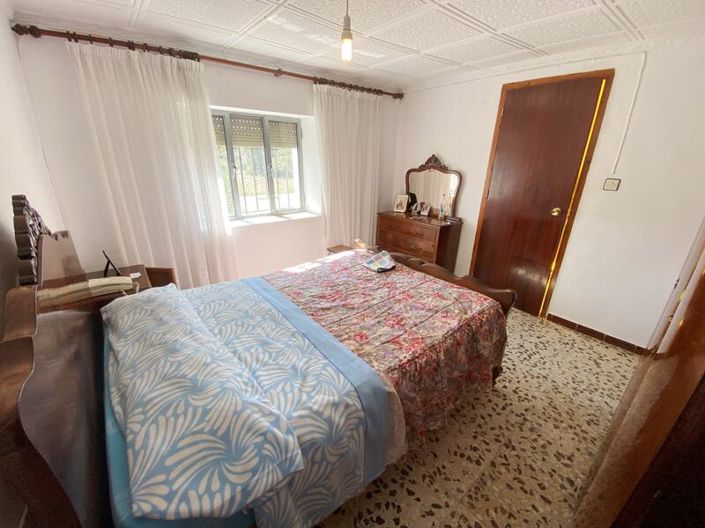 Image No.18-3 Bed Property for sale