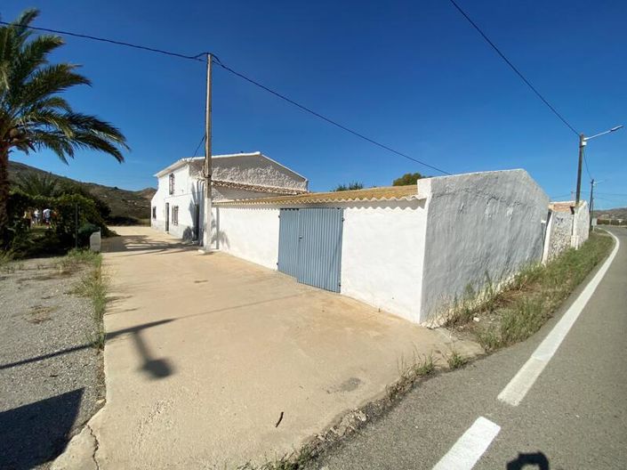 Image No.20-3 Bed Property for sale