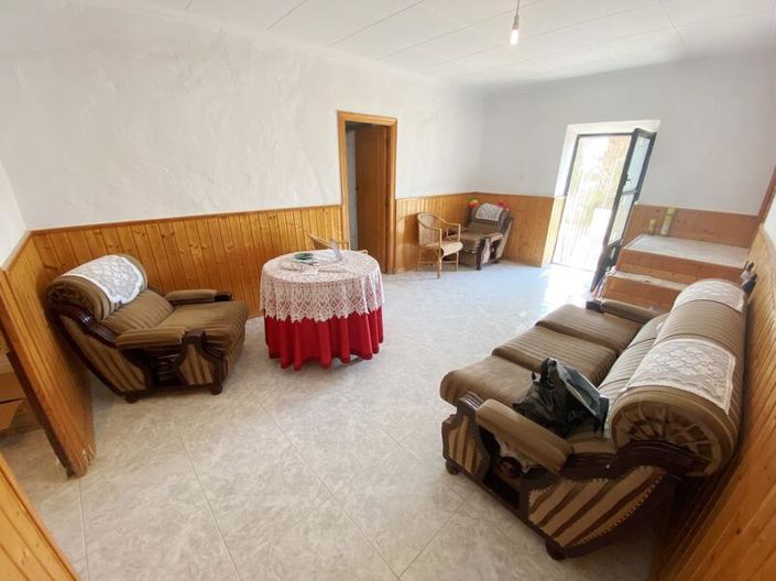 Image No.5-3 Bed Property for sale