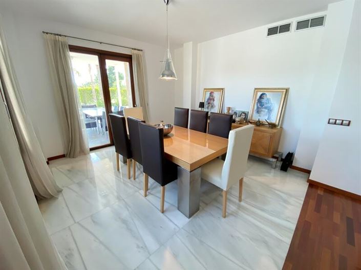 Image No.10-5 Bed Villa for sale