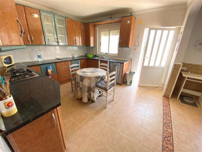 Image No.7-4 Bed Property for sale