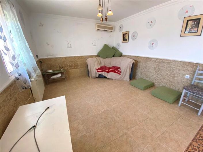 Image No.9-4 Bed Property for sale