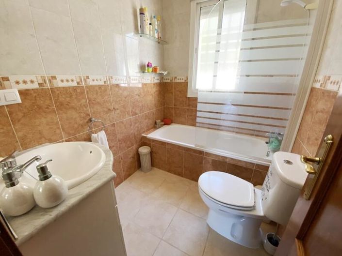 Image No.24-4 Bed Villa for sale