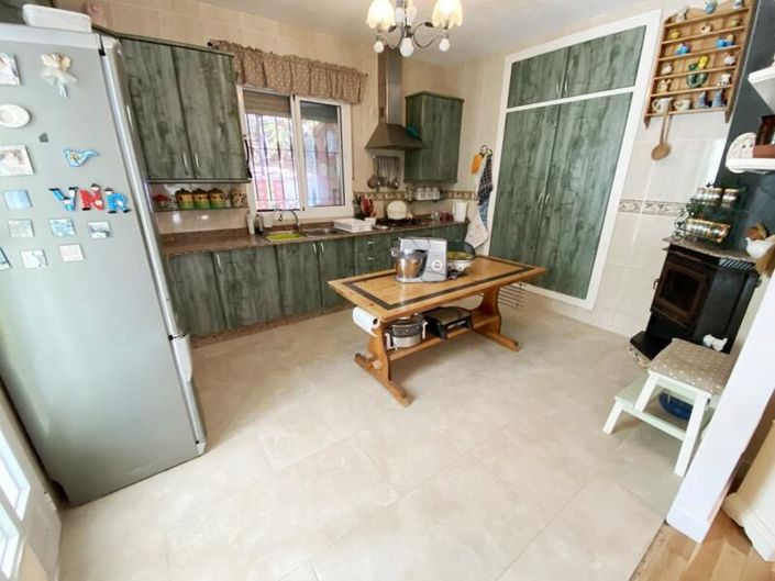 Image No.10-4 Bed Villa for sale