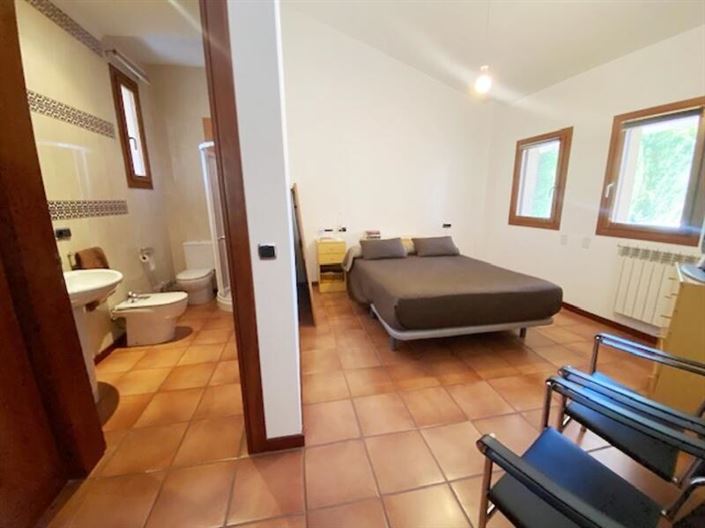 Image No.9-4 Bed Villa for sale