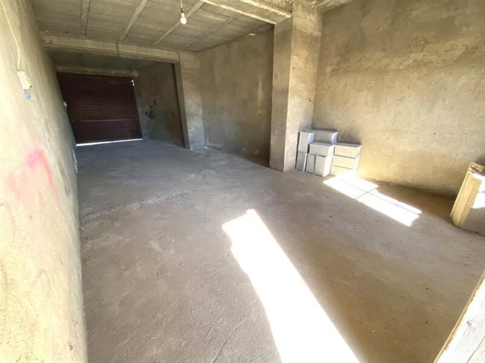 Image No.16-5 Bed Property for sale