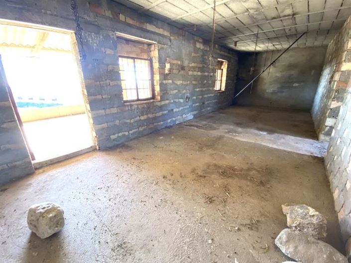 Image No.19-5 Bed Property for sale